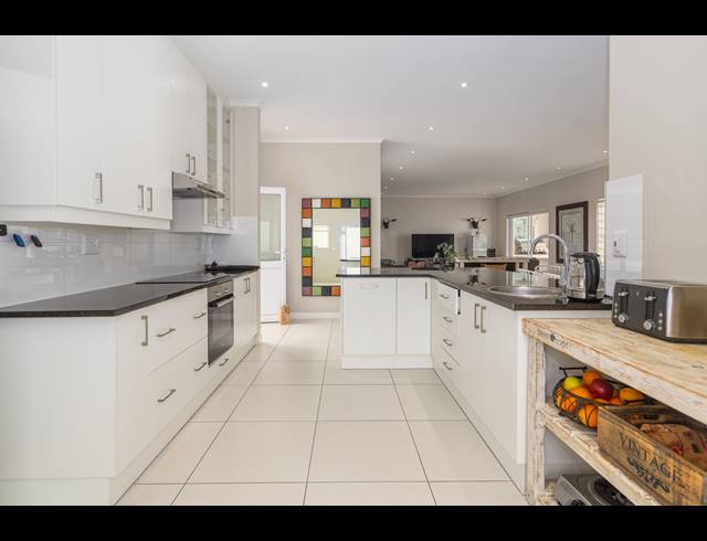 4 BEDROOM FREESTANDING SOLD IN SUNNINGDALE